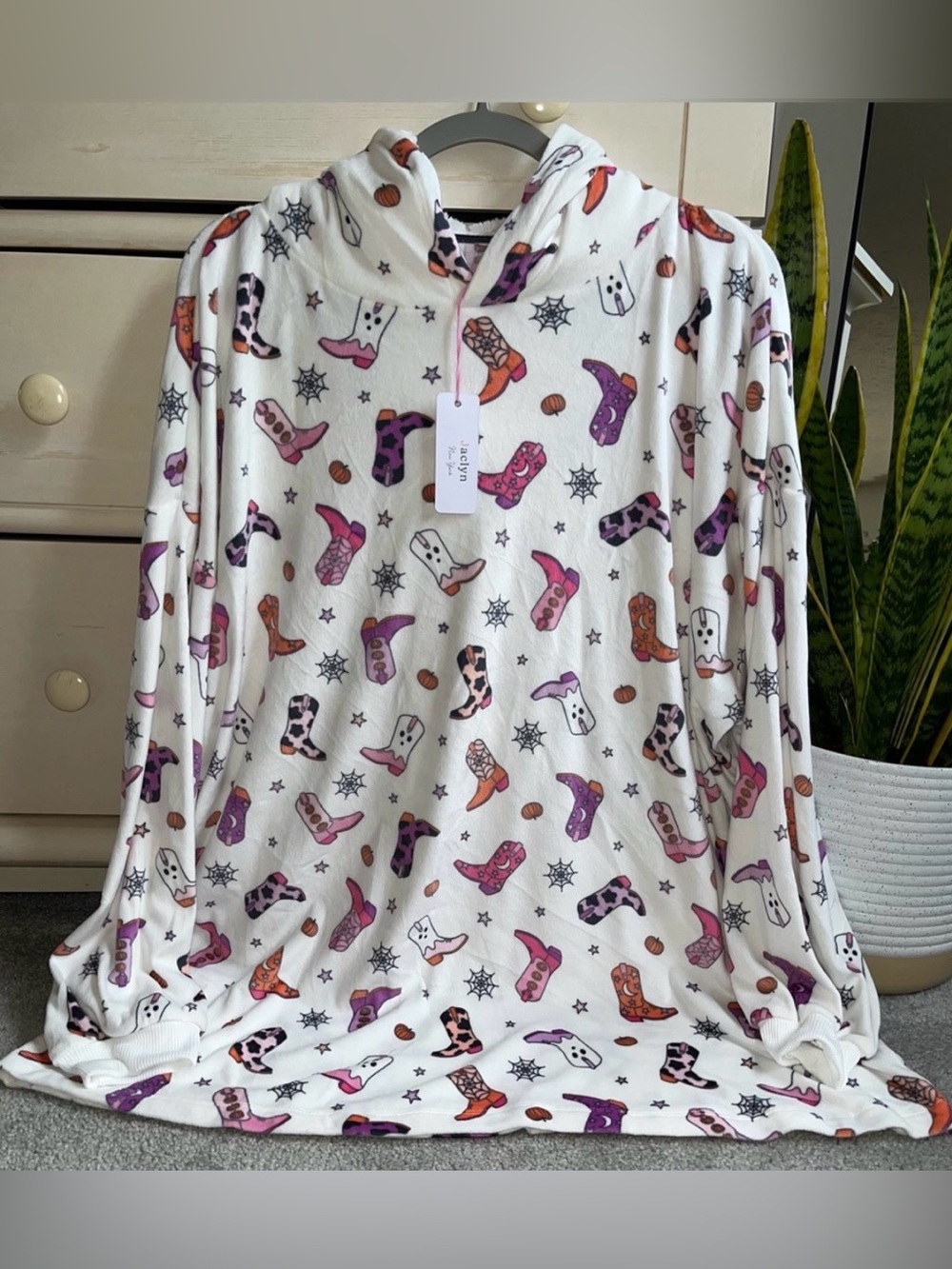 NWT Jaclyn NY Spooky "Boot Scootin" Loungewear Hoodie Oversized S/M